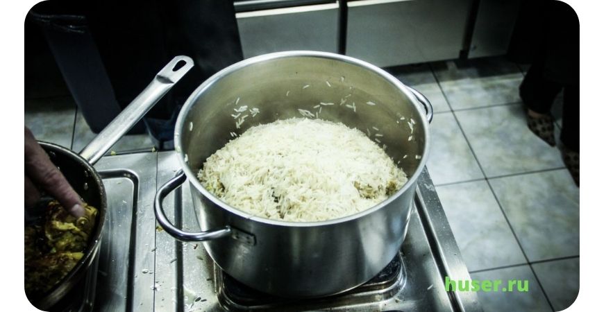 Как варить рис рассыпчатый в кастрюле для гарнира
