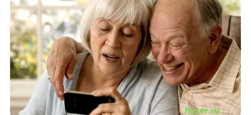 Какой смартфон подойдет для пожилого человека